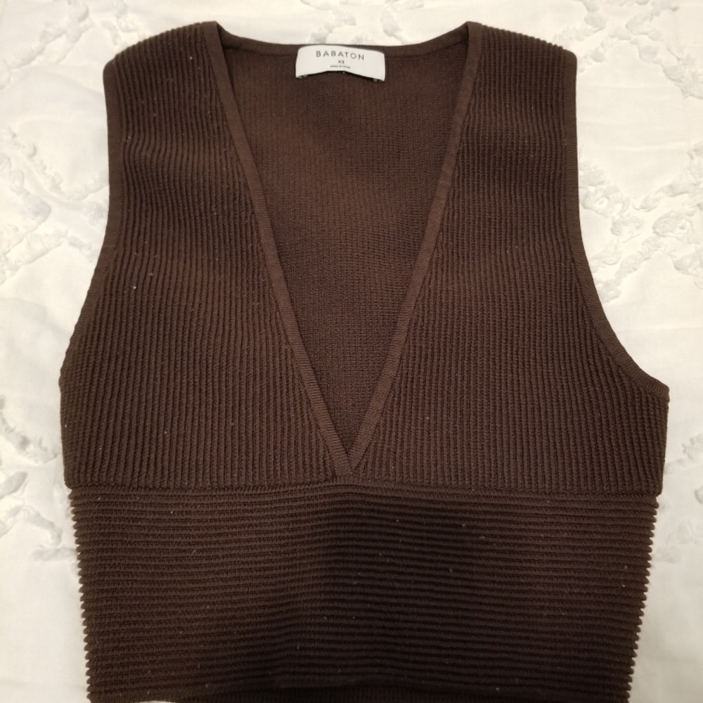 Aritzia Babaton Sculpt Knot Deep V Tank, XS